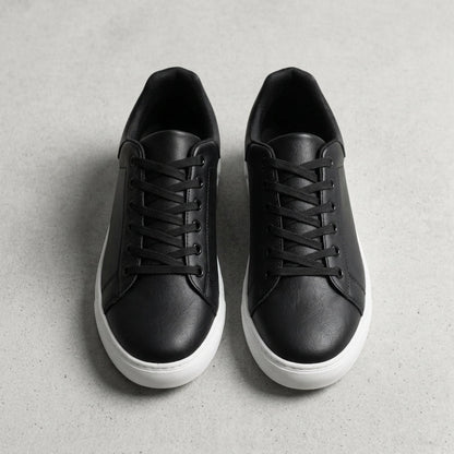 Carvoeiro Hugh's Lace-Up Sneakers
