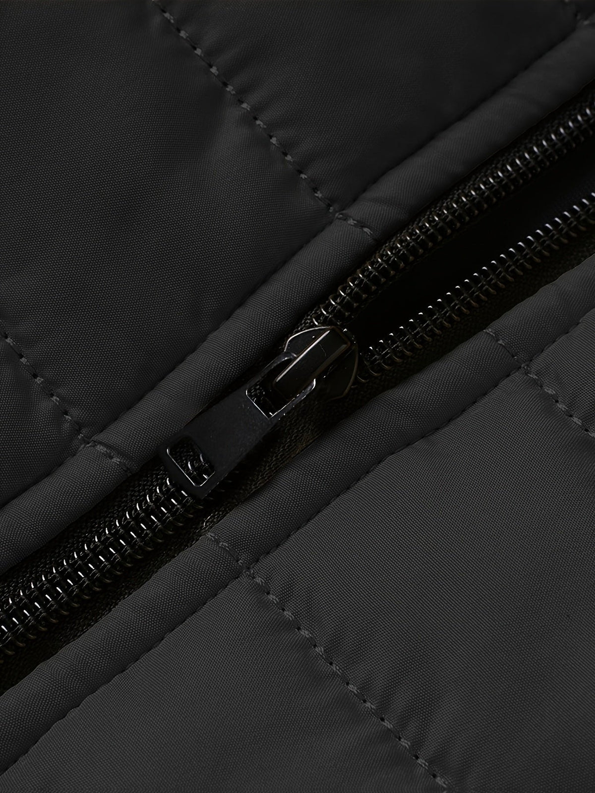 Jackson | Lightweight Quilted Puffer Jacket with Zipped Pockets