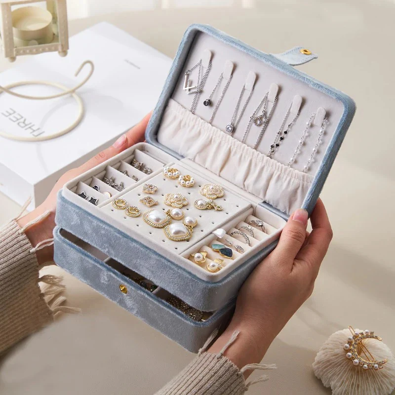 Travel Jewelry Case — Compact Velvet