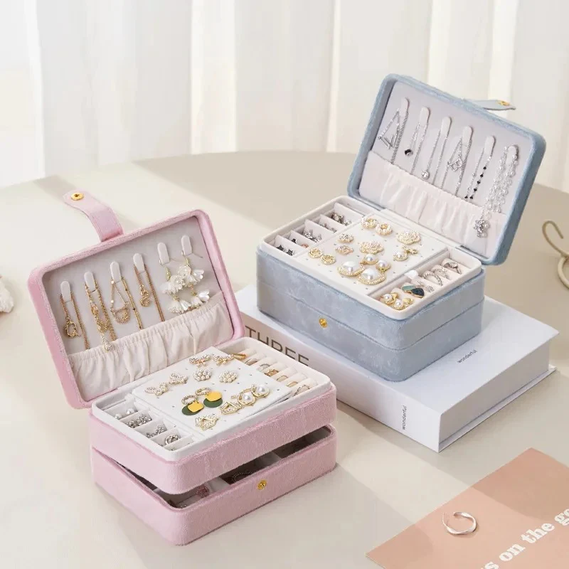 Travel Jewelry Case — Compact Velvet