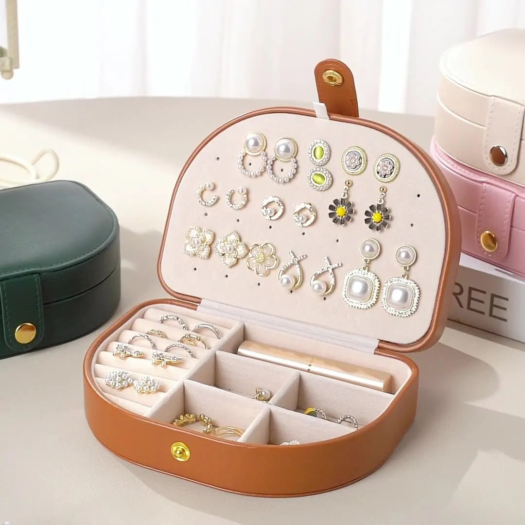 Travel Jewelry Case — Round Faux Leather