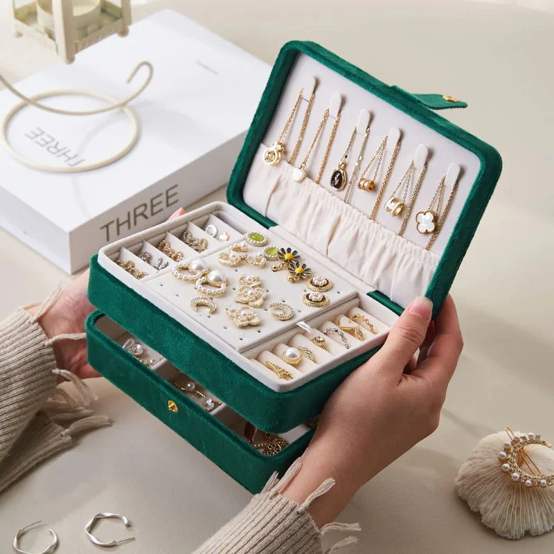 Travel Jewelry Case — Compact Velvet